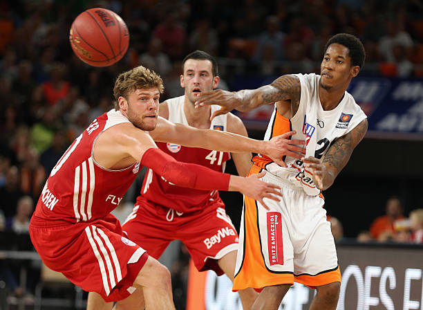 防守交流 防守交流