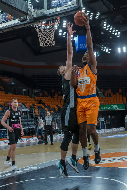 他不仅在英 他不仅在英